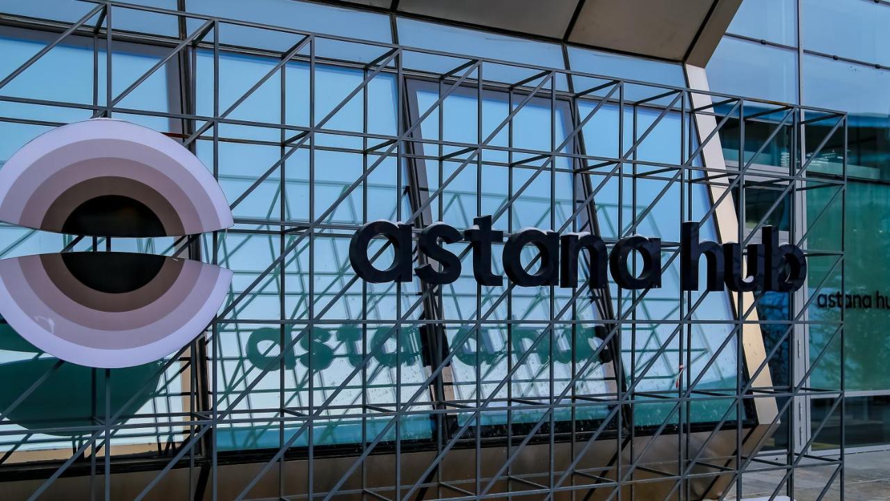 Capsulinn Expo/ Astana Hub Extérieur photo